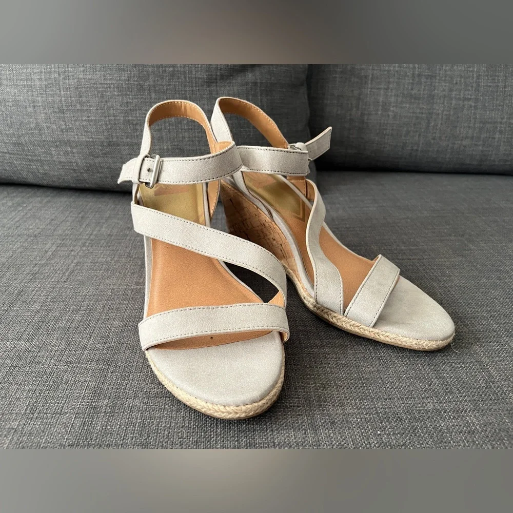 Dolce Vita DV8 Pierra strappy wedge in gray size 8